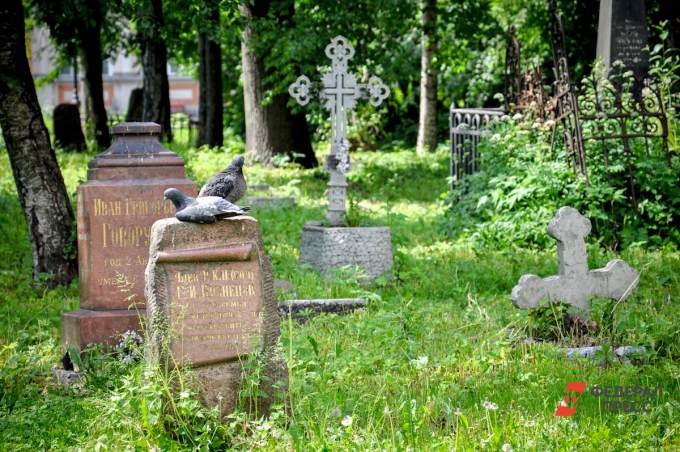 Могила Бориса Рыжего может стать объектом культурного наследия