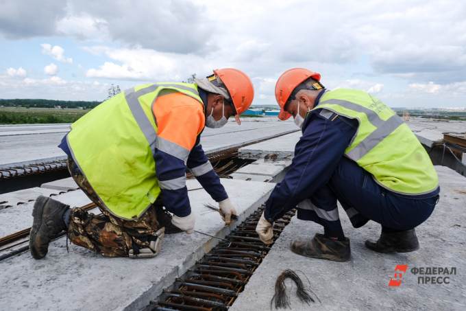 Блюхеровский мост в Екатеринбурге могут отремонтировать раньше срока