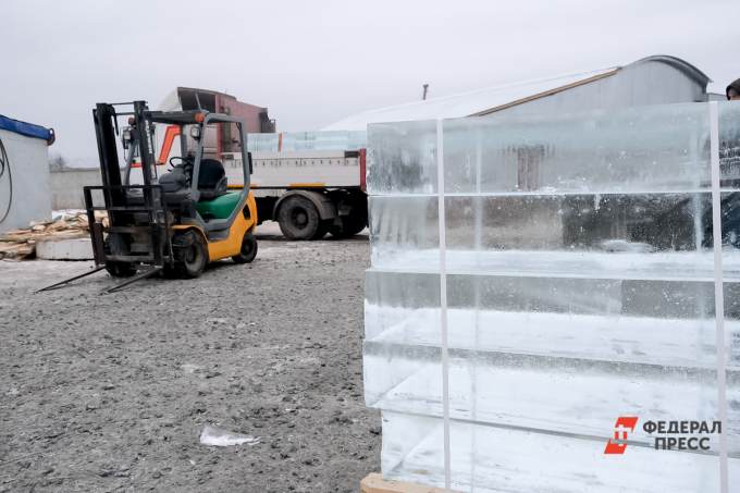 ​В Сургуте построят 18 ледовых городков