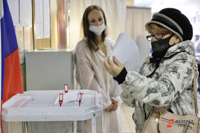 На территории завода «ЗапсибНефтеХим» якобы смогли проголосовать 375 человек