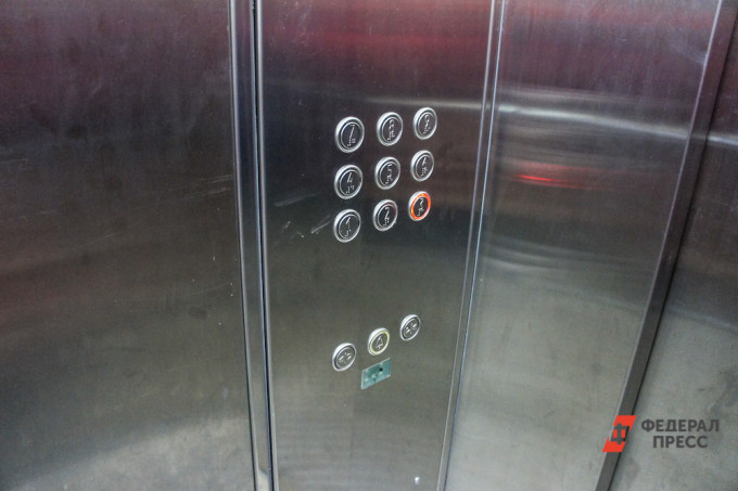 Свердловские власти направили на замену лифтов в рассрочку 16 млн рублей