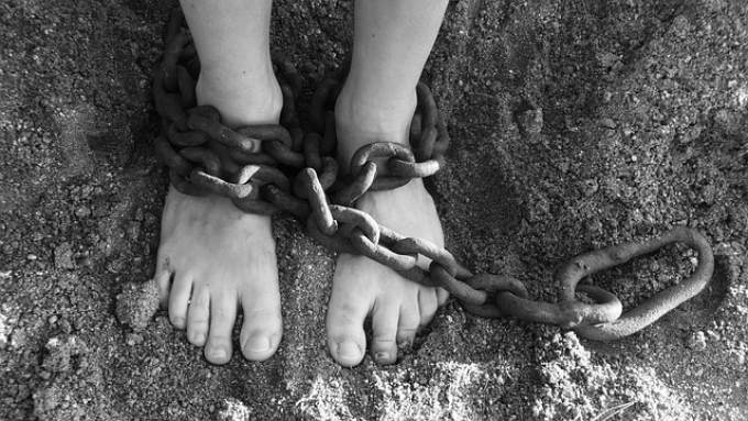 В Башкирии мошенники лечили от зависимости жуткими пытками