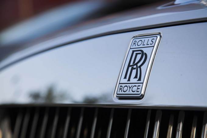 Олигарх приехал на Rolls-Royce поздравить Текслера