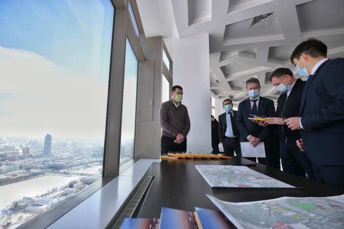 Вице-премьер Марат Хуснуллин оценил ход строительства ледовой арены в Екатеринбурге