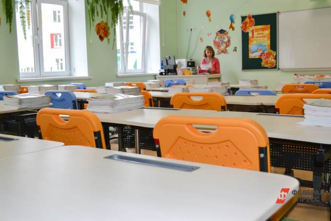 В Екатеринбурге несколько десятков школ за ночь закрыли запись в первые классы