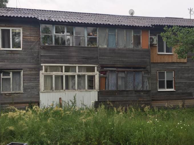 Как в муниципалитетах Югры проваливают программу расселения и сноса аварийного жилья
