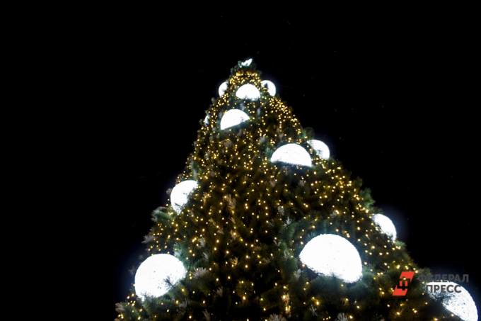 ​Ямальские чиновники попросили жителей округа встретить Новый год в узком семейном кругу