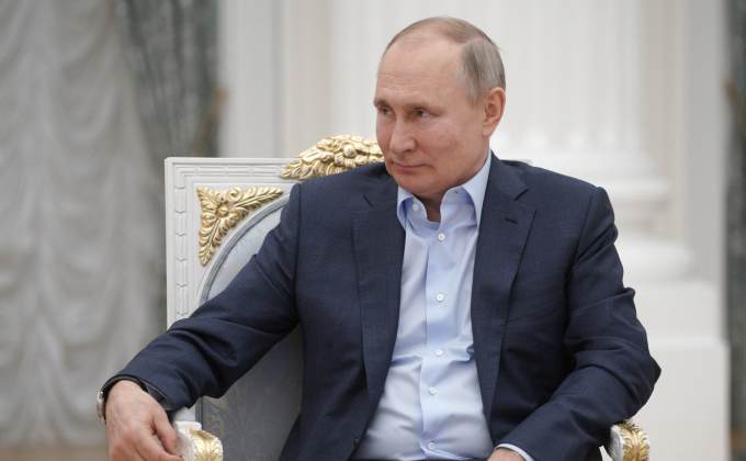 Путин предложил организовать отдых многодетной семье из Надыма