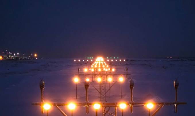 В воздушной гавани Нового Уренгоя завершены работы на взлетно-посадочной полосе