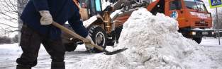 Жители ямальских городов в соцсетях жалуются на плохую уборку улиц от снега