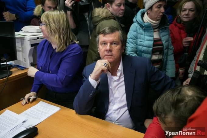 Во время пресс-конференции Новиков отказался называть имена своих новых партнеров