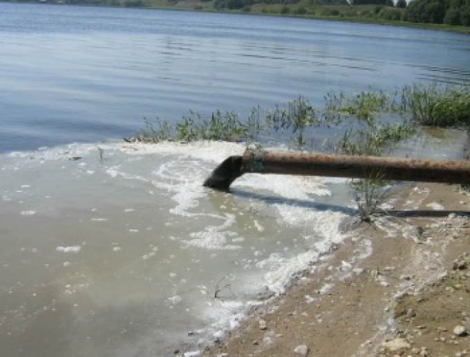 Было установлено, что СУБР самовольно, при отсутствии предусмотренного Водным кодексом РФ решения, осуществляет сброс сточных вод в реки