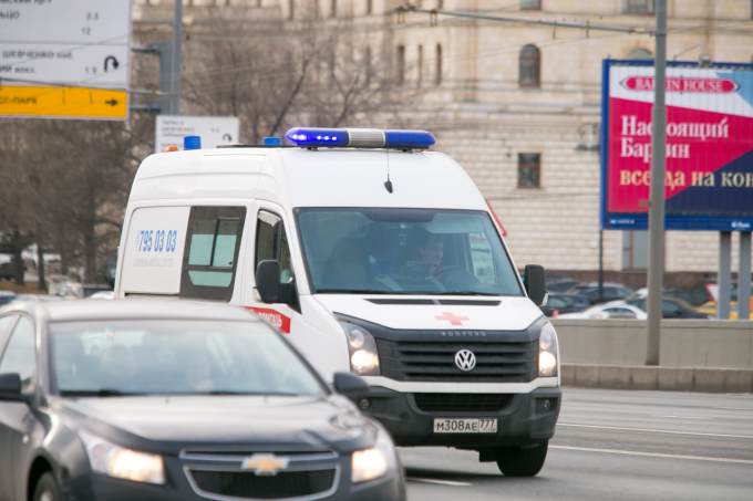 Скорая владивосток. Платная скорая Владивосток. Врач на скорой Владивосток Романова. Скорыи во Владивостоке фото.