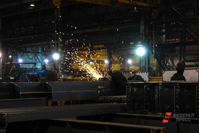​Рабочие завода «Метагломерат», принадлежащего челябинскому олигарху Юрию Антипову, могут перейти на другие предприятия