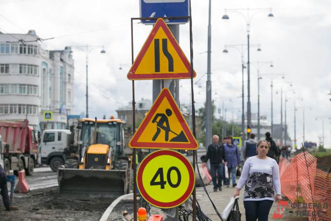 ​В Челябинске продолжают ремонтировать дороги
