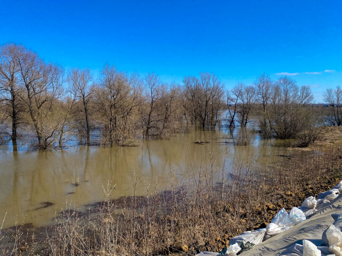 В Тюменской области под водой остается 141 жилой дом