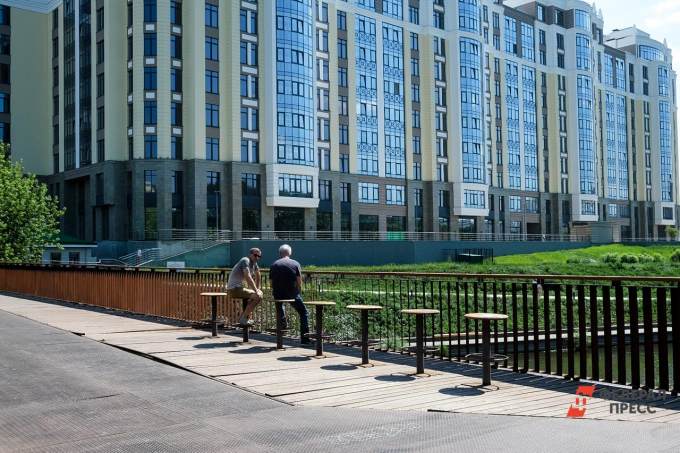 Глава Екатеринбурга пообещал убрать батут с городской набережной