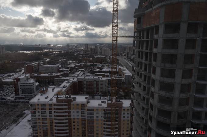 Кандидат в мэры Екатеринбурга обвинил «Атомстройкомплекс» в безразличии к жителям и сговоре с чиновниками