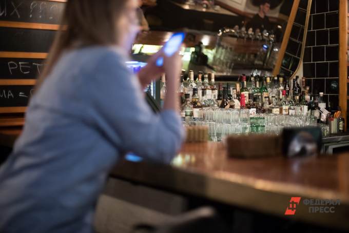 В Свердловской области бары и рестораны возобновят работу до утра