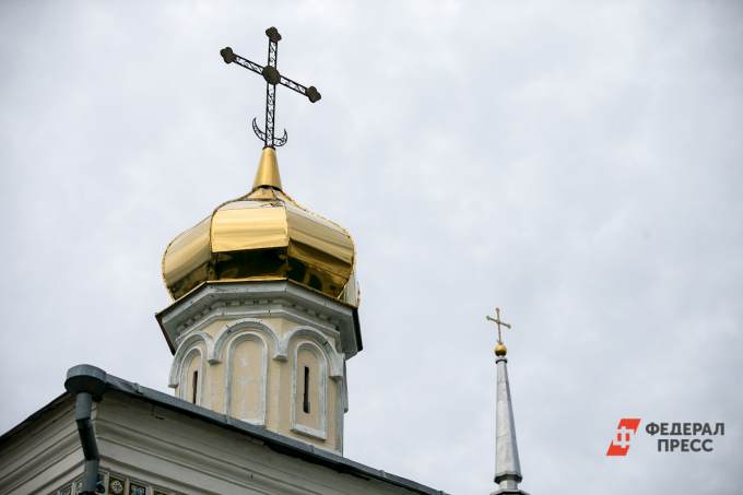 В Среднеуральский монастырь нагрянула полиция и миграционная служба