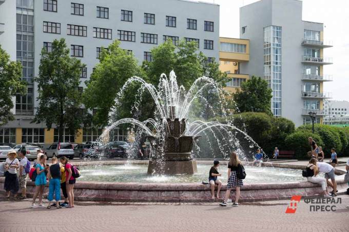 В Екатеринбурге до конца недели включат все фонтаны