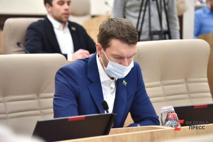Екатеринбургские депутаты взяли шефство над больницами