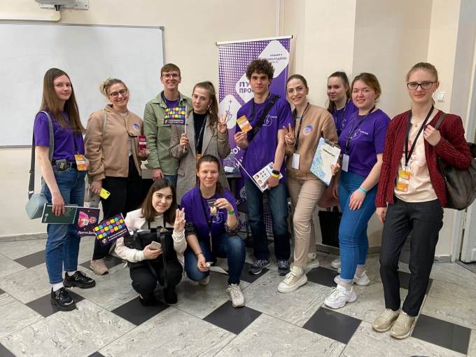 ​В России отобрали полезные социальные проекты для школьников и студентов