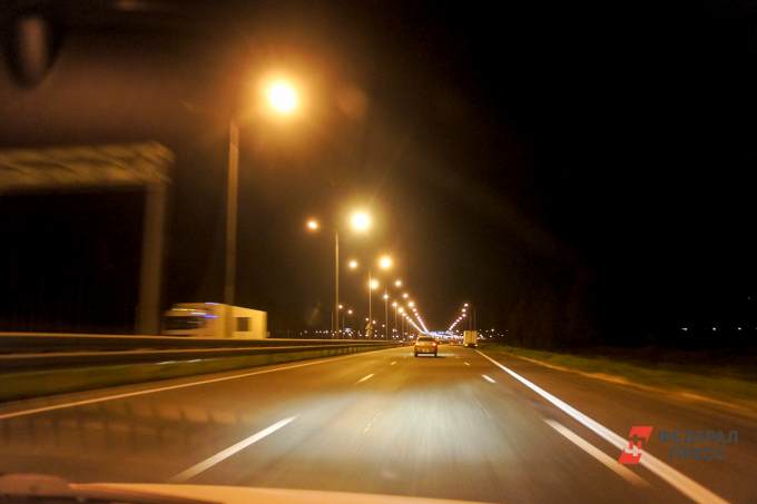 Аварийные дороги в Югре оборудуют новым освещением