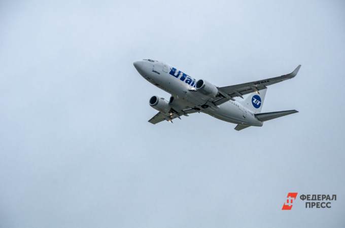 ​Пассажиры экстренно севшего самолета Utair вылетели резервным бортом
