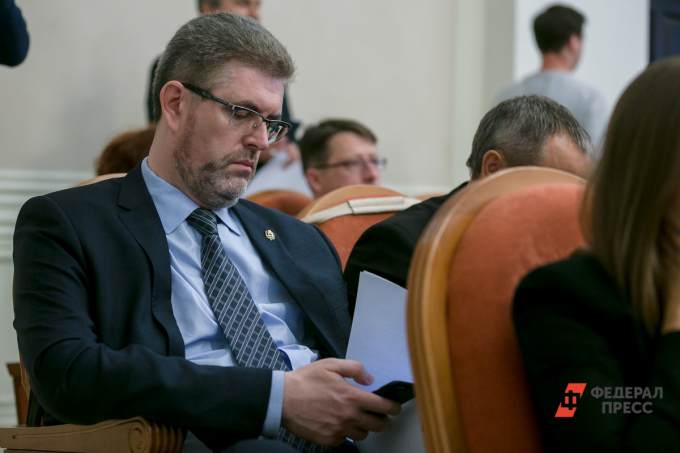 Мэр Нефтеюганска значительно уступил депутатам по уровню доходов