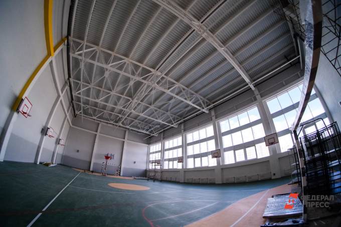 Югорская компания должна построить спортивный зал в Тазовском за 14 месяцев