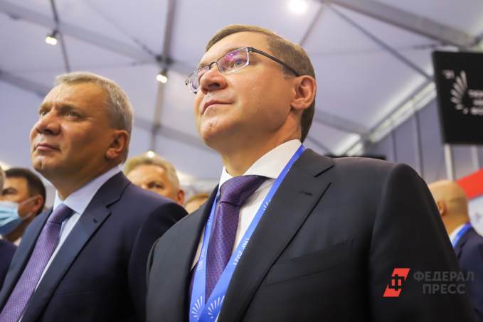Владимир Якушев открыл пленарное заседание Югорского промышленно-инвестицонного форума