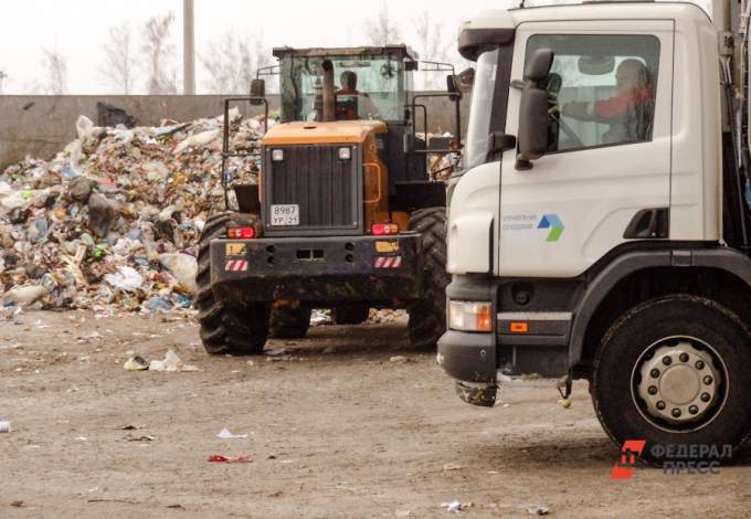 У мусоровозов на Ямале замерзает гидравлическая система
