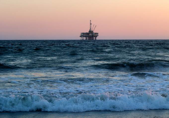 «Сургутнефтегаз» выставил на тендер восемь партий нефти из балтийских портов «Транснефти»