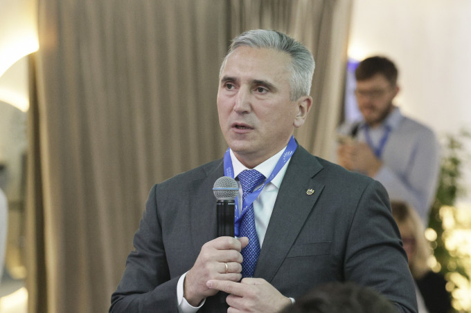 Губернатор Моор представил проект бюджета Тюменской области на три года