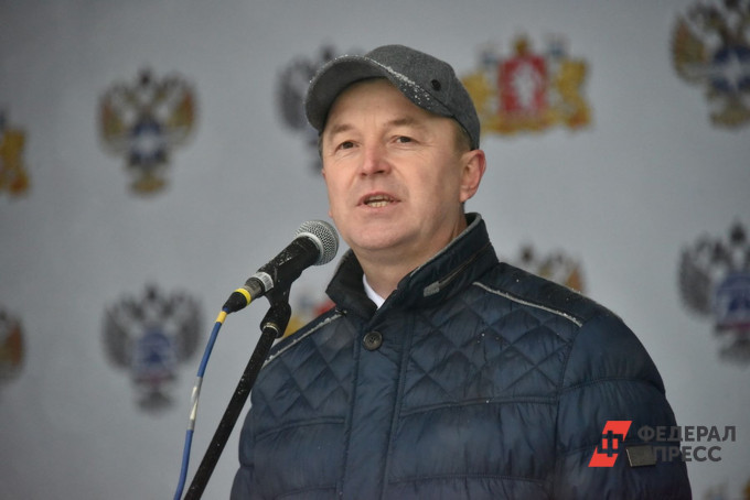 Свердловский министр Старков ушел в отставку, получив награду Минобороны РФ