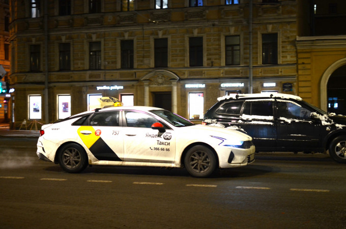 В «Яндексе» назвали причины роста стоимости такси в Свердловской области