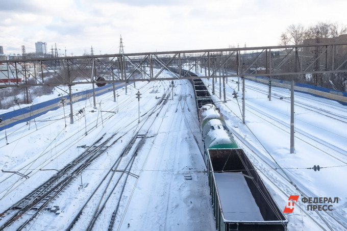 В Челябинской области тепловоз столкнулся с грузовым поездом. Что известно к этому часу