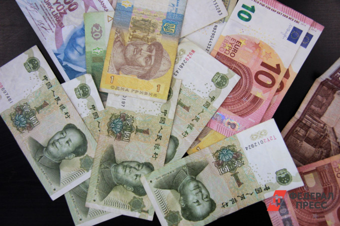 Центробанк РФ сократит продажи юаней в июле