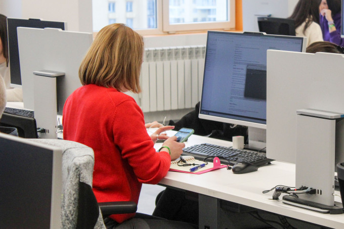 «13% не собираются идти в отпуск»: югорские компании угрожают трудоголикам увольнением и лишением премий