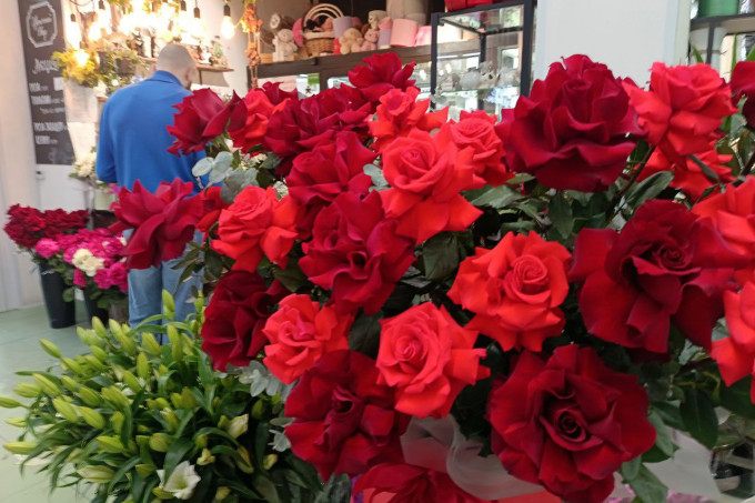 В Екатеринбурге сожгут почти 160 тысяч нидерландских роз