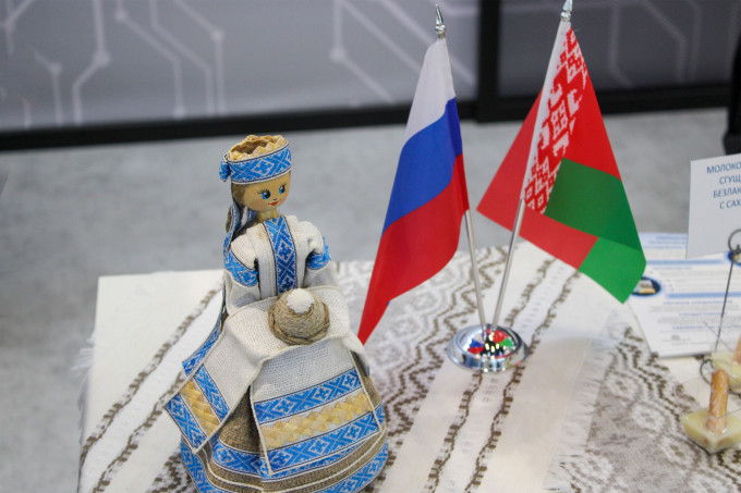 Замгубернатора Тюменской области Чейметов предложил белорусским бизнесменам пользоваться российским мессенджером Max