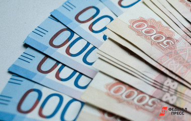 Одежда и косметика VS семейные нужды: куда чаще всего тратят деньги от подработок зумеры, миллениалы и бэби-бумеры