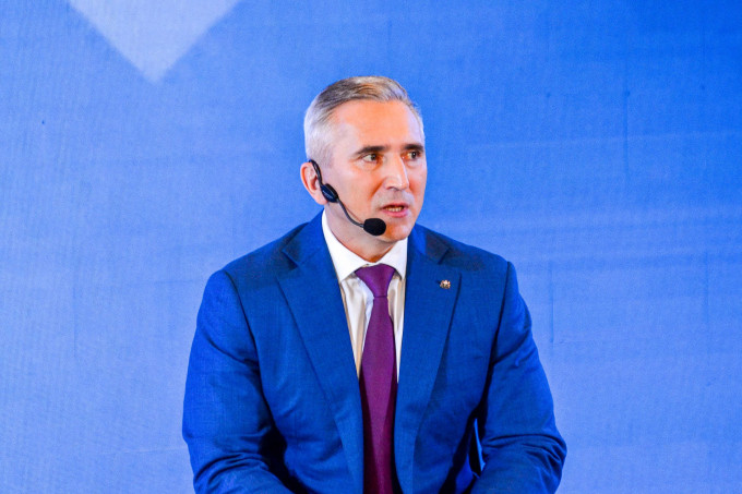 Сегодня губернатор Моор проведет прямую линию