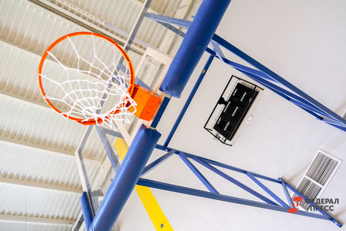 В Екатеринбурге прокуратура проверит лицей после госпитализации пятиклассников