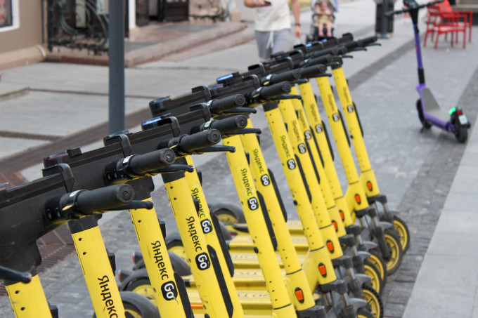 Челябинский депутат Матвеев призвал уже сейчас готовиться к следующему сезону самокатов