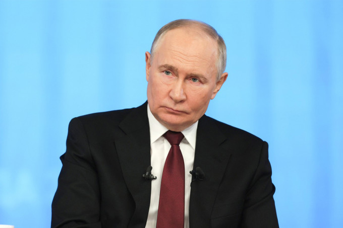 Путин присвоил тюменскому водителю почетное звание