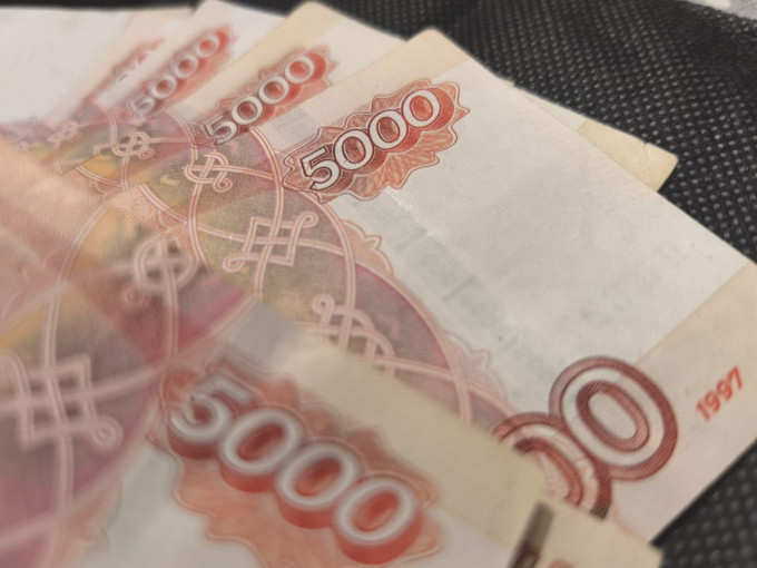 В Свердловской области назвали лидера по уровню зарплат на удаленке