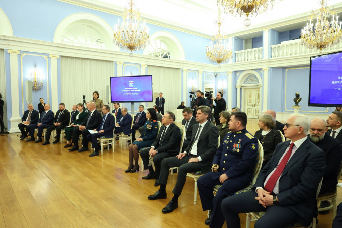 Над новой народной программой «Единой России» будут работать лидеры общественного мнения и эксперты