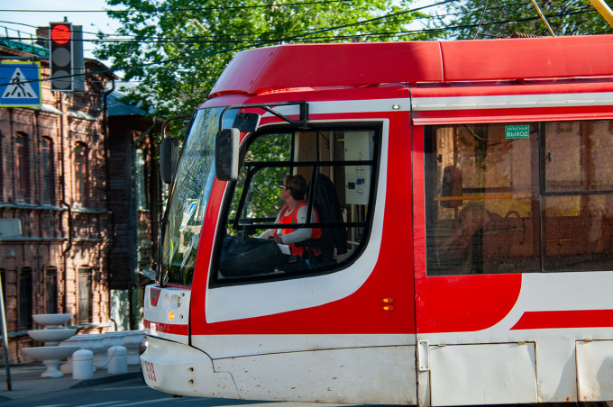 Текслер: до конца года в Челябинск поступит 81 трамвай